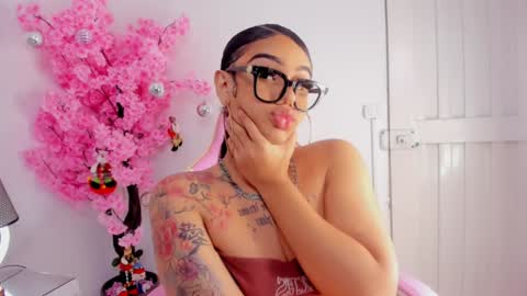 Khelany Isyy  online show from December 11, 2024, 1:15 am