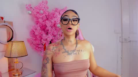 Khelany Isyy  online show from December 16, 2024, 10:03 pm