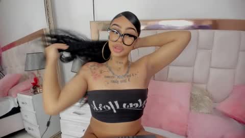 Khelany Isyy  online show from February 10, 2025, 9:25 pm