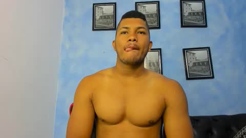 khen_west1 online show from October 22, 2025, 7:02 pm