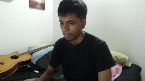 khevinlopezonig online show from December 25, 2024, 5:37 am