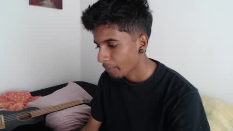 khevinlopezonig online show from December 28, 2024, 7:01 pm