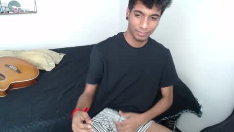 khevinlopezonig online show from February 16, 2025, 9:05 pm