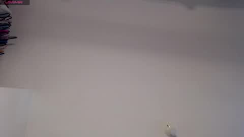 khloe33 online show from April 14, 2026, 10:38 pm