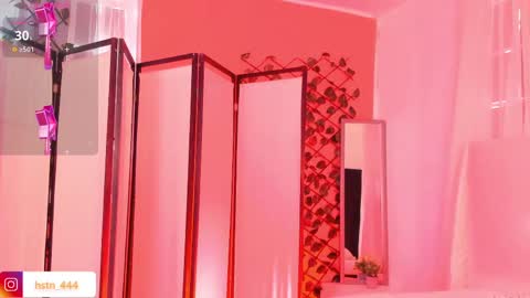 Khloe online show from September 25, 2025, 1:04 pm