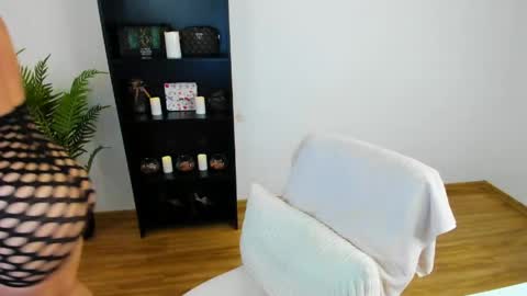 Khloe online show from April 5, 2026, 12:57 pm