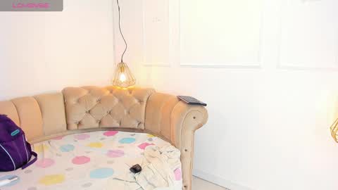 Khloe online show from February 28, 2025, 10:52 am