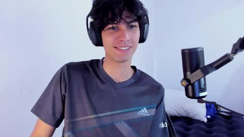 Snapshot of khozler_ chatting on December 11, 2024, 9:41 am khozler_ online show from December 11, 2024, 9:41 am