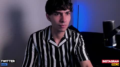 Snapshot of khozler_ chatting on December 18, 2024, 10:35 pm khozler_ online show from December 18, 2024, 10:35 pm