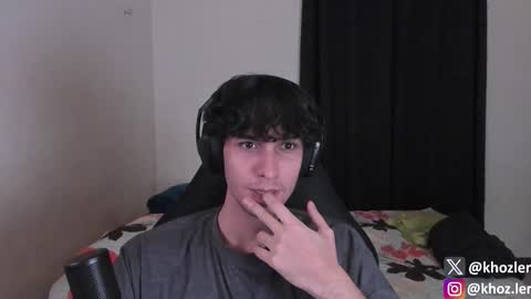 khozler_ online show from October 22, 2025, 11:37 pm