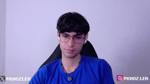 khozler_ online show from February 3, 2026, 2:53 am