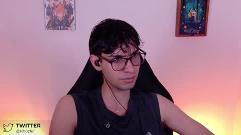 khozler_ online show from April 19, 2026, 2:11 am