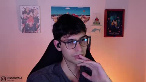 khozler_ online show from June 15, 2026, 4:36 am