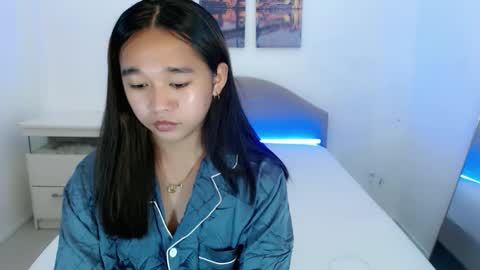 i love bella online show from October 6, 2025, 11:02 pm