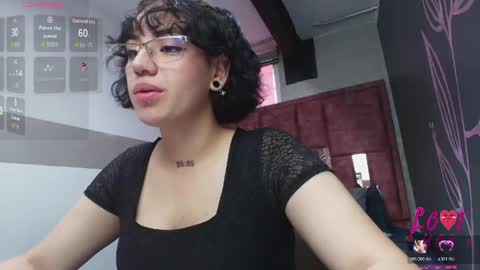 Snapshot of kiara_fox__ chatting on April 24, 2026, 8:55 pm KIARA FOX online show from April 24, 2026, 8:55 pm