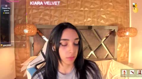 kiara_velvet__ online show from April 18, 2026, 5:11 am