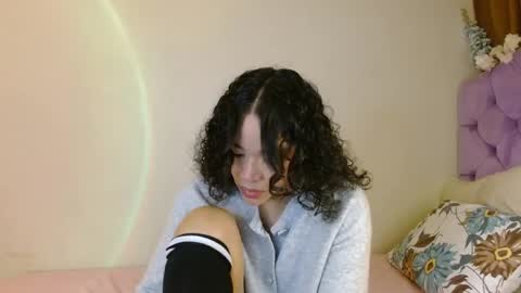 Snapshot of kiararose19 chatting on June 3, 2026, 2:03 am Kiara online show from June 3, 2026, 2:03 am