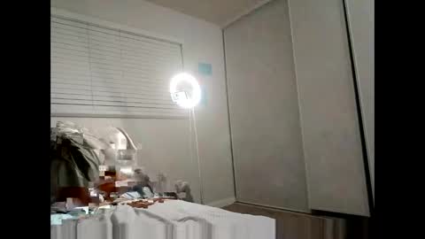 HunneysPlayRoom online show from April 27, 2026, 9:18 am