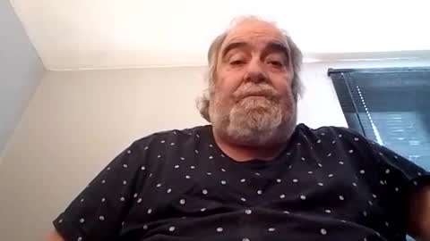 Snapshot of kickinme chatting on November 2, 2025, 12:18 pm KICKINME online show from November 2, 2025, 12:18 pm