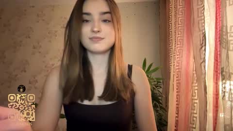 Ola my name is Lissa  Lets hit 10 Thumbs Up together   online show from February 5, 2026, 8:02 pm