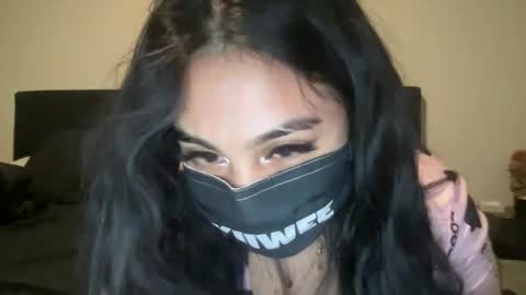 Snapshot of kiiwee chatting on October 22, 2025, 2:12 am KIIWEE online show from October 22, 2025, 2:12 am