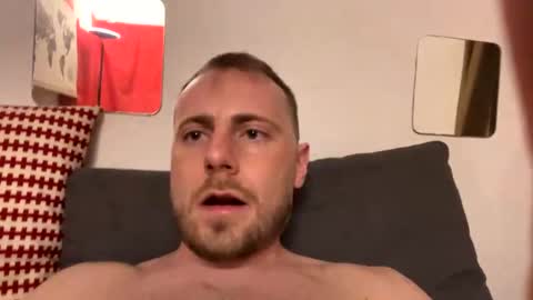 kiki frenchi online show from January 28, 2025, 2:00 am