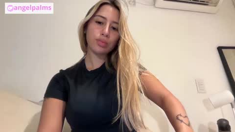 kikibae2 online show from November 22, 2025, 2:10 am