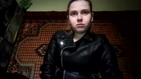 kikibang_ online show from November 28, 2025, 8:17 am