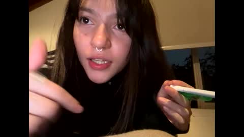 kikilove15 online show from May 13, 2026, 9:33 pm
