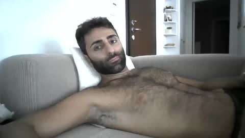 kikkus01 online show from September 10, 2025, 2:50 pm