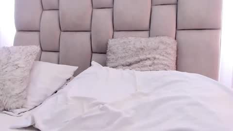 Ana      online show from December 4, 2024, 6:50 pm