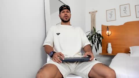 Kilua Muscle guy online show from April 2, 2026, 7:11 pm