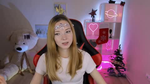 Snapshot of kim_boyd chatting on December 21, 2024, 8:18 am kim_boyd online show from December 21, 2024, 8:18 am