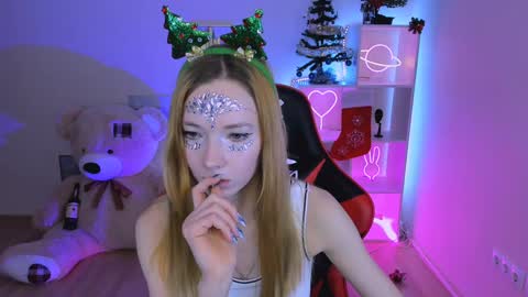 Snapshot of kim_boyd chatting on December 25, 2024, 12:15 pm kim_boyd online show from December 25, 2024, 12:15 pm