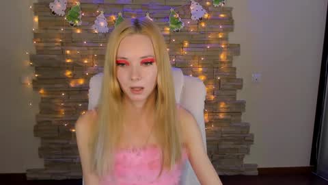 Snapshot of kim_boyd chatting on January 11, 2025, 12:40 pm kim_boyd online show from January 11, 2025, 12:40 pm