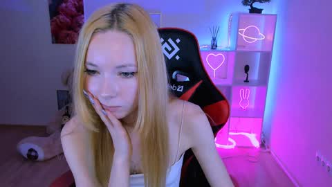 Snapshot of kim_boyd chatting on January 23, 2025, 3:54 pm kim_boyd online show from January 23, 2025, 3:54 pm