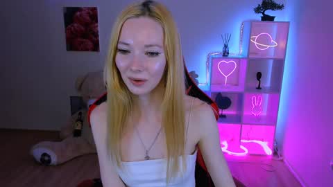 Snapshot of kim_boyd chatting on January 24, 2025, 7:07 pm kim_boyd online show from January 24, 2025, 7:07 pm