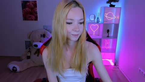 Snapshot of kim_boyd chatting on January 25, 2025, 12:05 pm kim_boyd online show from January 25, 2025, 12:05 pm