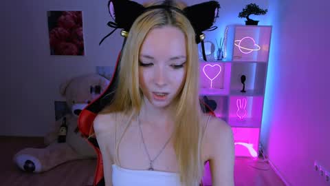 Snapshot of kim_boyd chatting on January 25, 2025, 6:24 pm kim_boyd online show from January 25, 2025, 6:24 pm