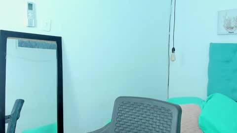 kim_eli online show from February 7, 2025, 2:19 am