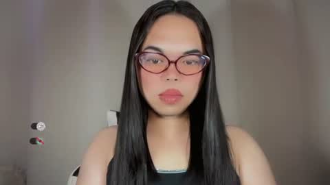 KYLIE online show from November 30, 2025, 11:47 am