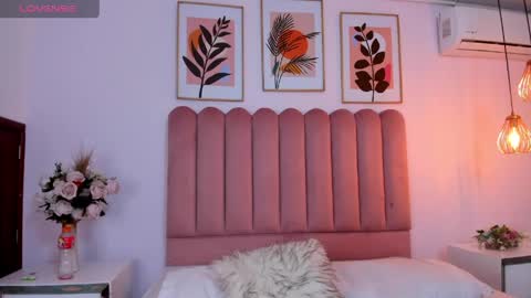 KIM  online show from April 9, 2026, 8:25 pm