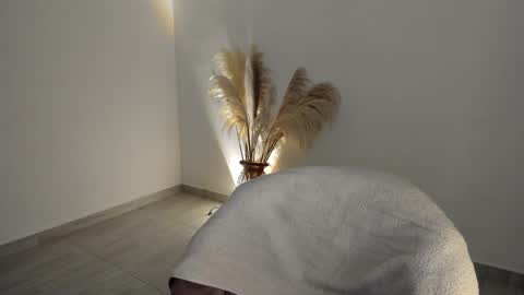 Kim Murphy online show from October 28, 2025, 1:14 pm