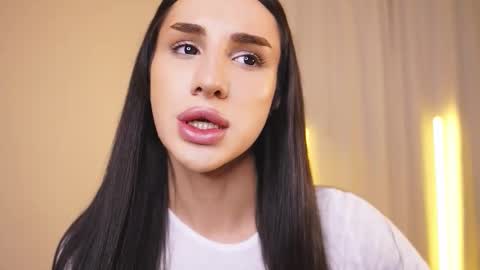 Kim Oberlin online show from October 21, 2025, 11:33 am