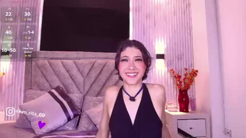 Kim  online show from June 10, 2026, 8:19 pm
