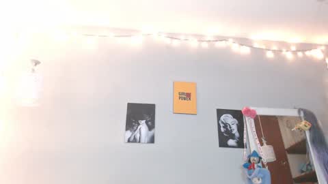 Kim  Yuk online show from January 7, 2025, 10:30 pm