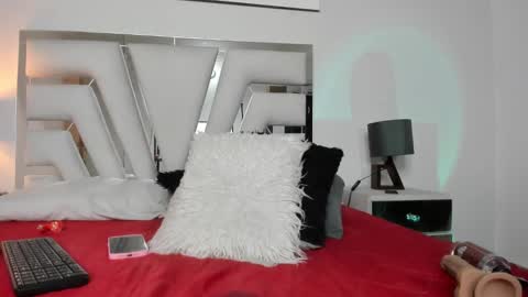 Snapshot of kimberlycoxxx chatting on January 27, 2025, 1:05 am kimberly online show from January 27, 2025, 1:05 am