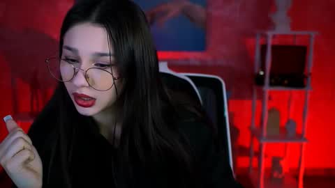 kimclarks online show from September 12, 2025, 4:51 pm