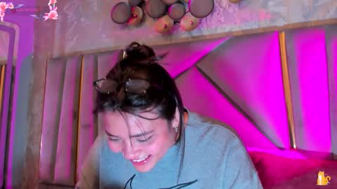  KIM  online show from February 11, 2026, 2:49 am