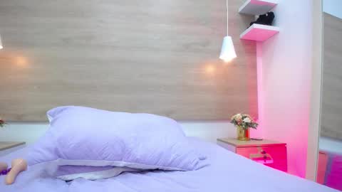 Kimi Kohh online show from March 3, 2026, 1:17 pm